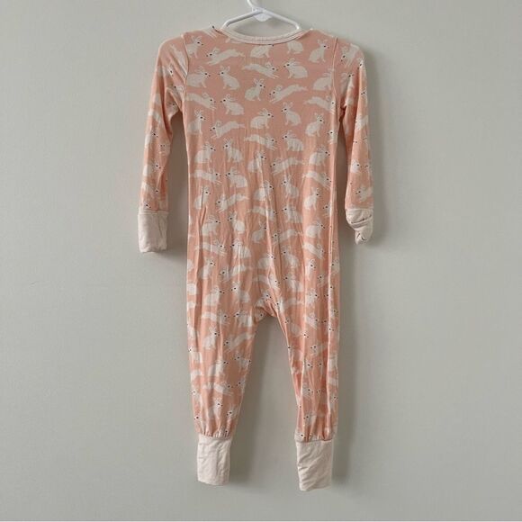 Ollie Jay zip up pajamas. Size 18-24m. Bamboo material with bunny pattern. EUC - Picture 3 of 3